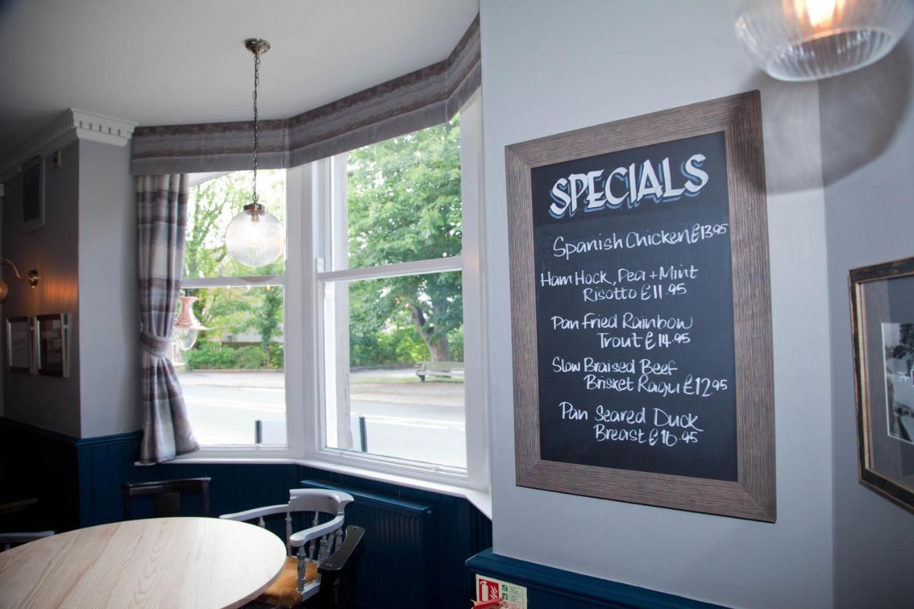 The Royal Hotel Bolton-le-Sands Екстер'єр фото